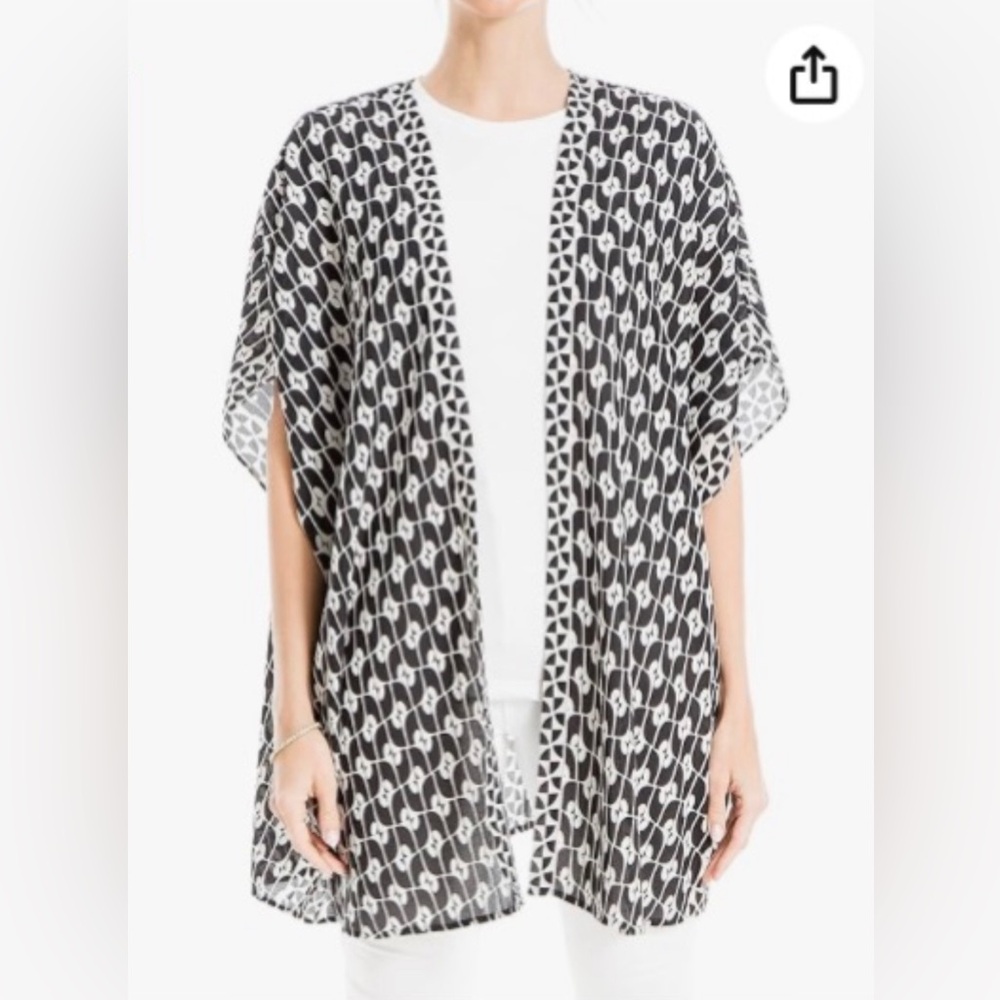 Max Studio OS or XL printed black white pattern open kimono wrap coverup